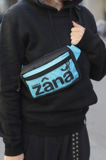 borseta unisex albastra "toata o zana" - Img 1