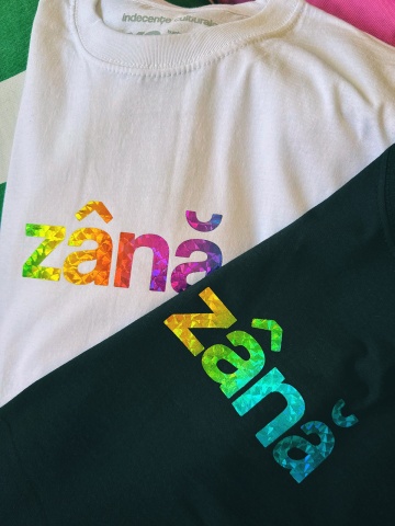 tricou unisex negru metalic multicolor "zana" - Img 3