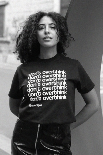 tricou unisex negru "don't overthink" Tombabe & Regina Maria collab. #InTerapie - Img 1
