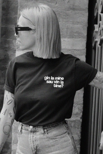 tricou unisex negru "gin la mine"
