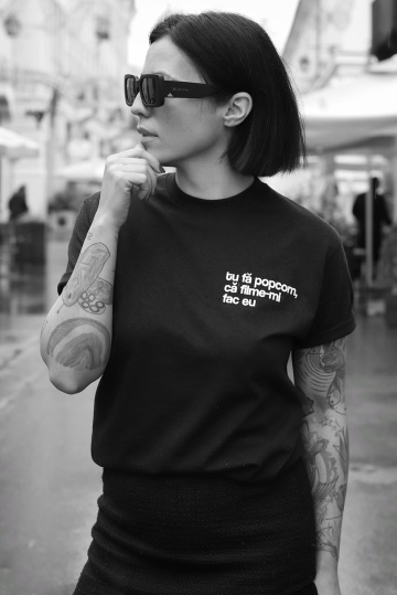 tricou unisex negru "tu fa popcorn"