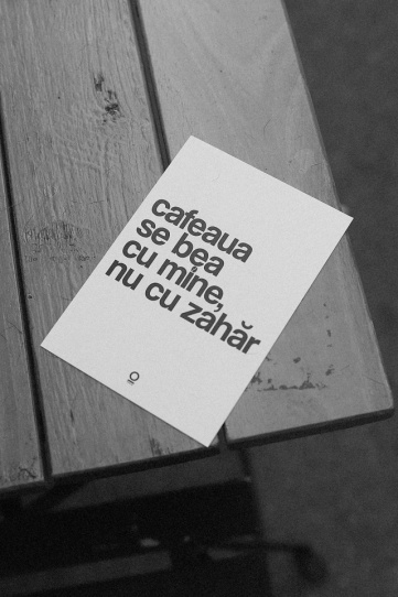 carte postala "cafeaua se bea cu mine"