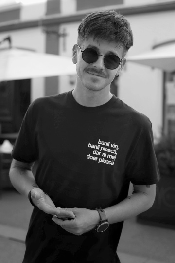 tricou unisex negru "banii vin, banii pleaca"