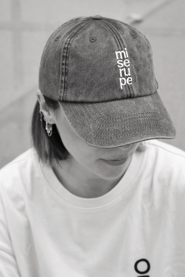 sapca unisex negru "miserupe"
