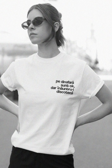 tricou unisex alb "pe dinafara sunt ok"