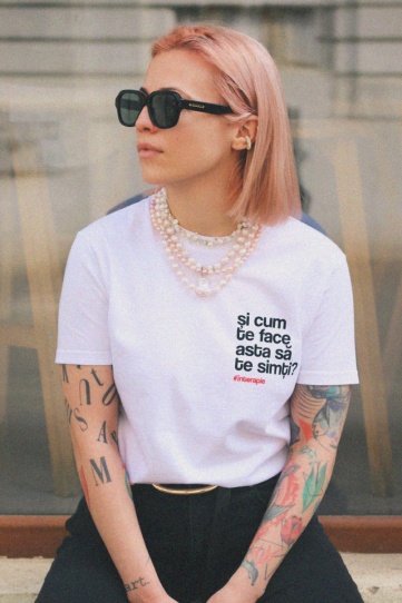 tricou unisex alb "si cum te face asta sa te simti?"