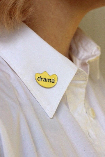 insigna "drama"