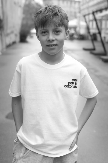 tricou unisex copii alb "mai pot si cozonac"