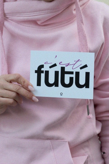 carte postala "c'est fútú"