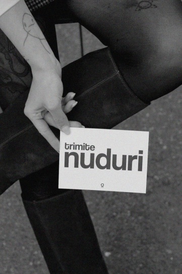 carte postala "trimite nuduri"