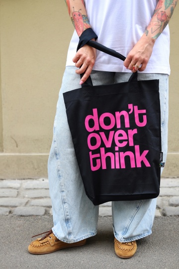 sacosa cu bretele lungi negru "don't overthink"