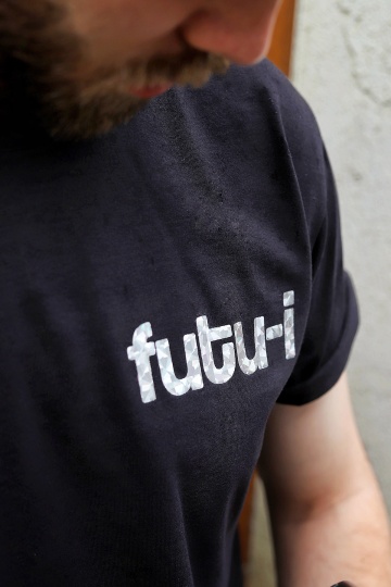 tricou unisex negru holografic "futu-i" - Img 2