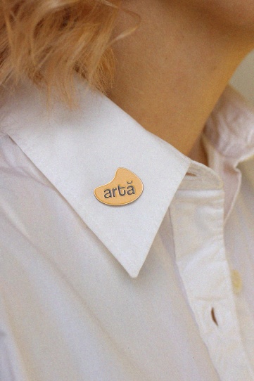 insigna "arta"