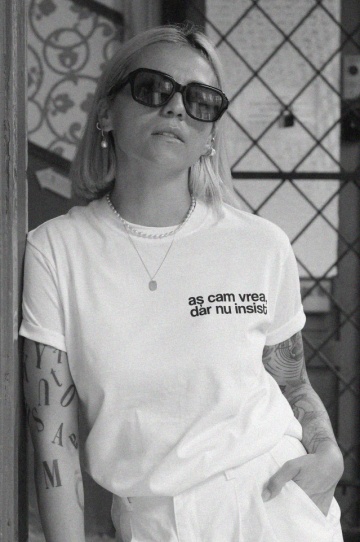 tricou unisex alb "as cam vrea"