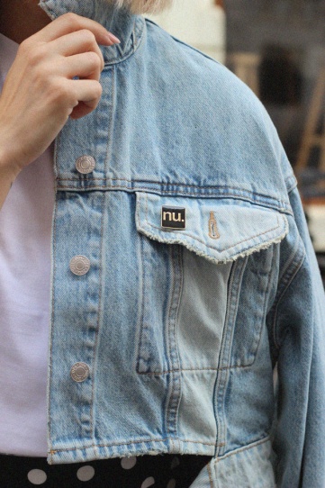 insigna "nu."