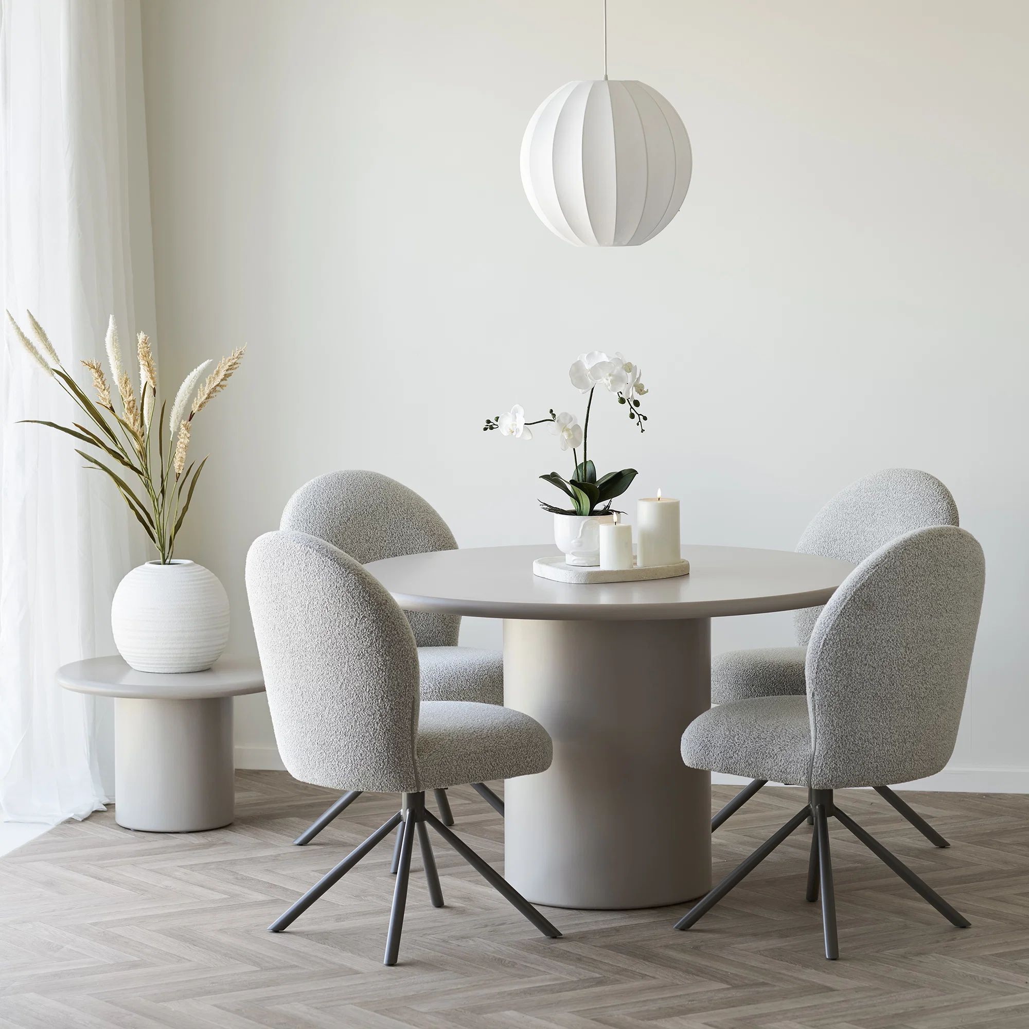 Scaun rotativ Lana din textil bouclé – eleganță și confort în stil scandinav