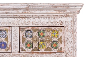 COMODA LIVING BAKHRA 90CM, REALIZATA DIN LEMN DE MANGO, CULOARE ALB ANTICHIZAT/MULTICOLOR, GINER Y COLOMER - Img 3