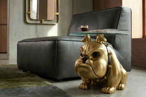 MASUTA DE CAFEA, BULLDOG 55CM, REALIZAT DIN POLIRASINA SI STICLA, CULOARE AURIE, ARTIM GROUP SELECTION