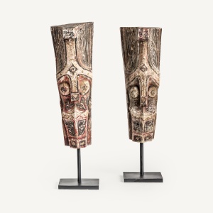 SET 2 STATUETE PRIMITIVO, 86CM, CULOARE MARO/NATUR, DIN LEMN DE SALCAM SI FIER, ARTIM GROUP SELECTION