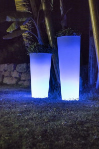 SUPORT GHIVECI ILUMINAT FICUS 80 SOLAR STIL MODERN, CONFECTIONAT DIN POLIETILENA