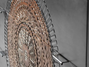 COMODA LIVING MANDALA 100CM, REALIZATA DIN LEMN DE MANGO SI METAL, CULOARE GRI, MARO, NEGRU, GINER Y COLOMER - Img 5