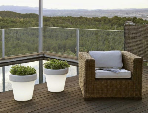 SUPORT GHIVECI ILUMINAT MAGNOLIA 45 C STIL MODERN, CONFECTIONAT DIN POLIETILENA