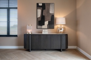 COMODA LIVING LANGFORD 200CM, REALIZAT DIN LEMN DE STEJAR, MDF SI CERAMICA, CULOARE MARO, DESIGN DEOSEBIT, RICHMOND INTERIORS - Img 11