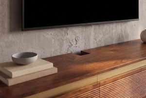 COMODA LIVING TV 160CM, REALIZATA DIN LEMN DE MANGO, DETALII AURII, CULOARE MARO/AURIU - Img 7
