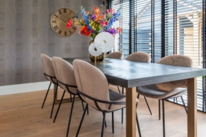 MASA DINING BLACKBONE, 180 CM, NEGRU RUSTIC/AURIU ANTICHIZAT, DIN STEJAR SI METAL, RICHMOND INTERIORS - Img 2