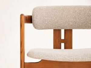 SCAUN LLEVANT, DIN TEXTIL SI LEMN, BEJ/MARO, MICADONI, STIL MODERN - Img 5