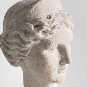 STATUETA HALIA, 31CM, CULOARE ALBA ANTICHIZAT, DIN RASINA, STIL MODERN, ARTIM GROUP SELECTION - Img 2