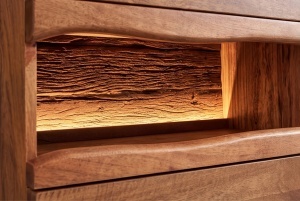 BUFET LIVING GRAND MANGO 180CM, REALIZAT DIN LEMN DE MANGO, LED CU TELECOMANDA, CULOARE NATUR/MARO - Img 14