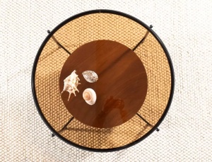 MASUTA DE CAFEA PRIMA B, 74 CM, CHIHLIMBAR/NUC/NEGRU, BLAT DIN STICLA SECURIZATA, MDF SI CADRU DIN METAL, STIL MODERN - Img 6