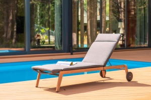 SEZLONG PLAJA/OUTDOOR, DUISBURG, PE ROTI