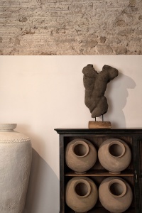 STATUETA MAN, 71CM, CULOARE GRI/NATUR, DIN TERACOTA/LEMN, STIL MODERN, ARTIM GROUP SELECTION - Img 3