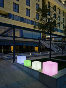 LAMPADAR EXTERIOR ILUMINAT CUBY 45 SOLAR STIL MODERN