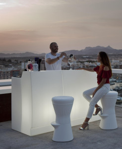 PULT DE BAR ILUMINAT SICILIA 120 SOLAR STIL MODERN, CONFECTIONAT DIN POLIETILENA