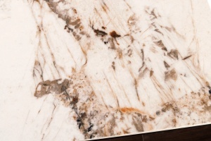 MASA DINING EXTENSIBILA INFINITY 180-220-260CM, REALIZATA DIN METAL SI BLAT DIN STICLA SI CERAMICA, CULOARE MARMURA/SAMPANIE - Img 14