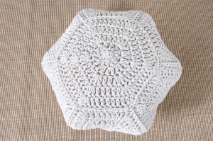 TABURET ALB DIN BUMBAC TRICOTAT MANUAL COSY IV 37752 - Img 4