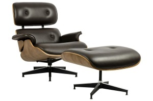 FOTOLIU CU TABURET LOUNGE HM, PIELE NATURALA ITALIANA SI LEMN, CULOARE NEGRU/MARO, STIL EAMES