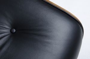 FOTOLIU CU TABURET LOUNGE, PIELE NATURALA ITALIANA SI LEMN, CULOARE NEGRU/NUC, STIL EAMES - Img 7