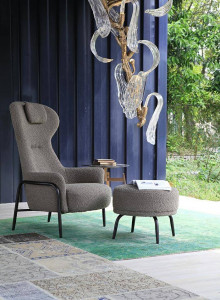 FOTOLIU CU TABURET, TEDDY GRAND, MARO INCHIS/NEGRU OPAL, CU TAPITERIE DIN TEXTIL PLUSAT, STIL MODERN
