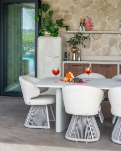 MASA DE LUAT MASA PENTRU EXTERIOR SENZA, REALIZATA DIN ALUMINIU, CULOARE BEJ DESCHIS, DESIGN DEOSEBIT, RICHMOND INTERIORS - Img 3