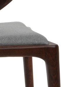 SCAUN DINING/LIVING INEZ, CONFECTIONAT DIN LEMN MASIV DE NUC SI TEXTIL, STIL MODERN - Img 6