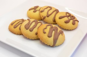 Fursecuri Fragede cu Dulceata si Caise 200g