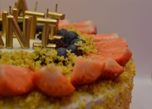 TORT DE POST CU FRUCTE DE PADURE - Img 3