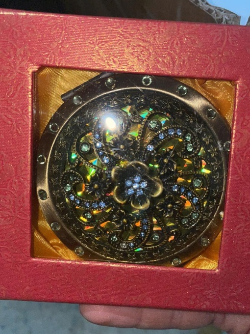 Oglinda de poseta, rotunda, aurie cu pietre 60