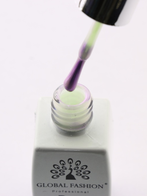 Oja semipermanenta Pearl 8 ml, 17