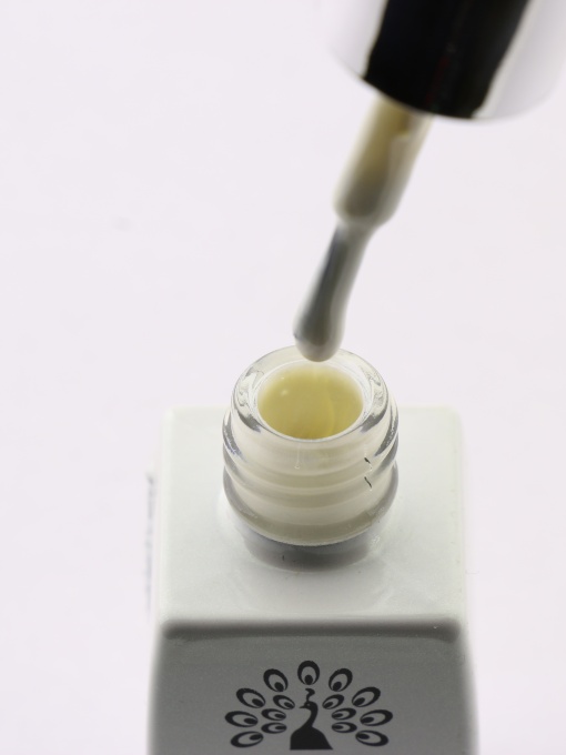 Oja semipermanenta Pearl 8 ml, 01