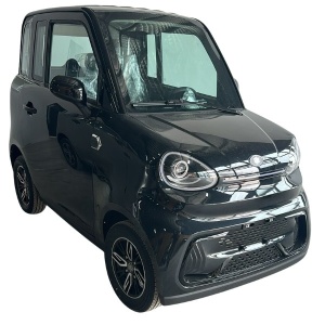 Mașină electrică NEW Q-EN NEGRU – cu 2 locuri, baterie Li-Ion detașabilă 64V/100Ah, autonomie până la 120 km (Copy 2)